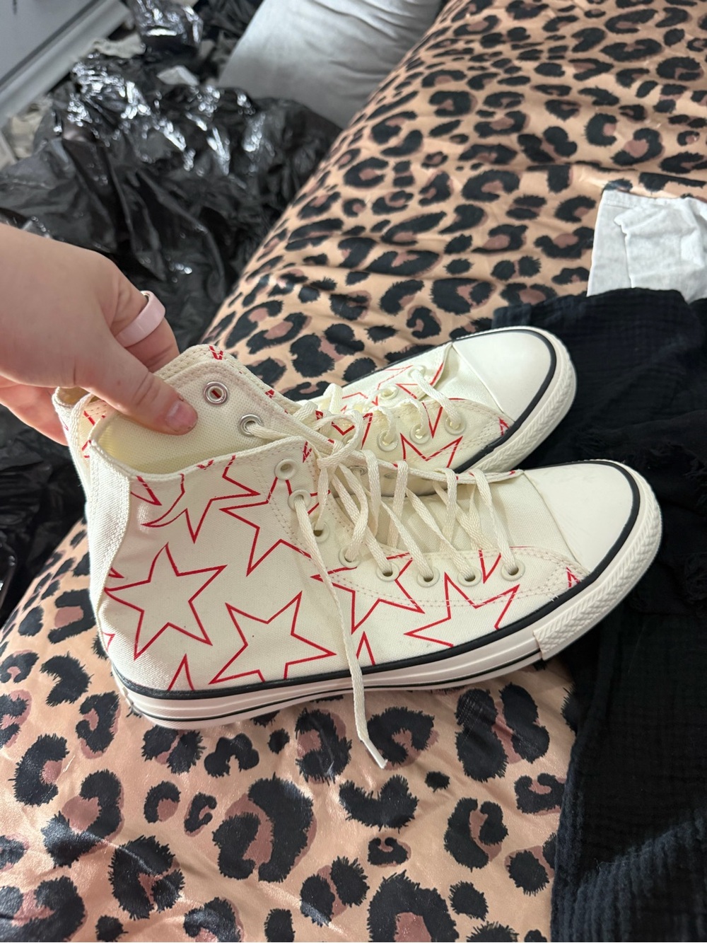 Converse Women's Cream High-Top Sneakers with Red Star Print